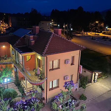 Family Hotel Kavrakovi Pavel Banya Εξωτερικό φωτογραφία