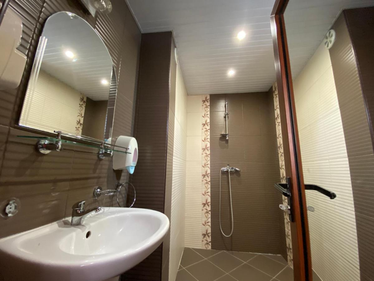 Family Hotel Kavrakovi Pavel Banya Εξωτερικό φωτογραφία